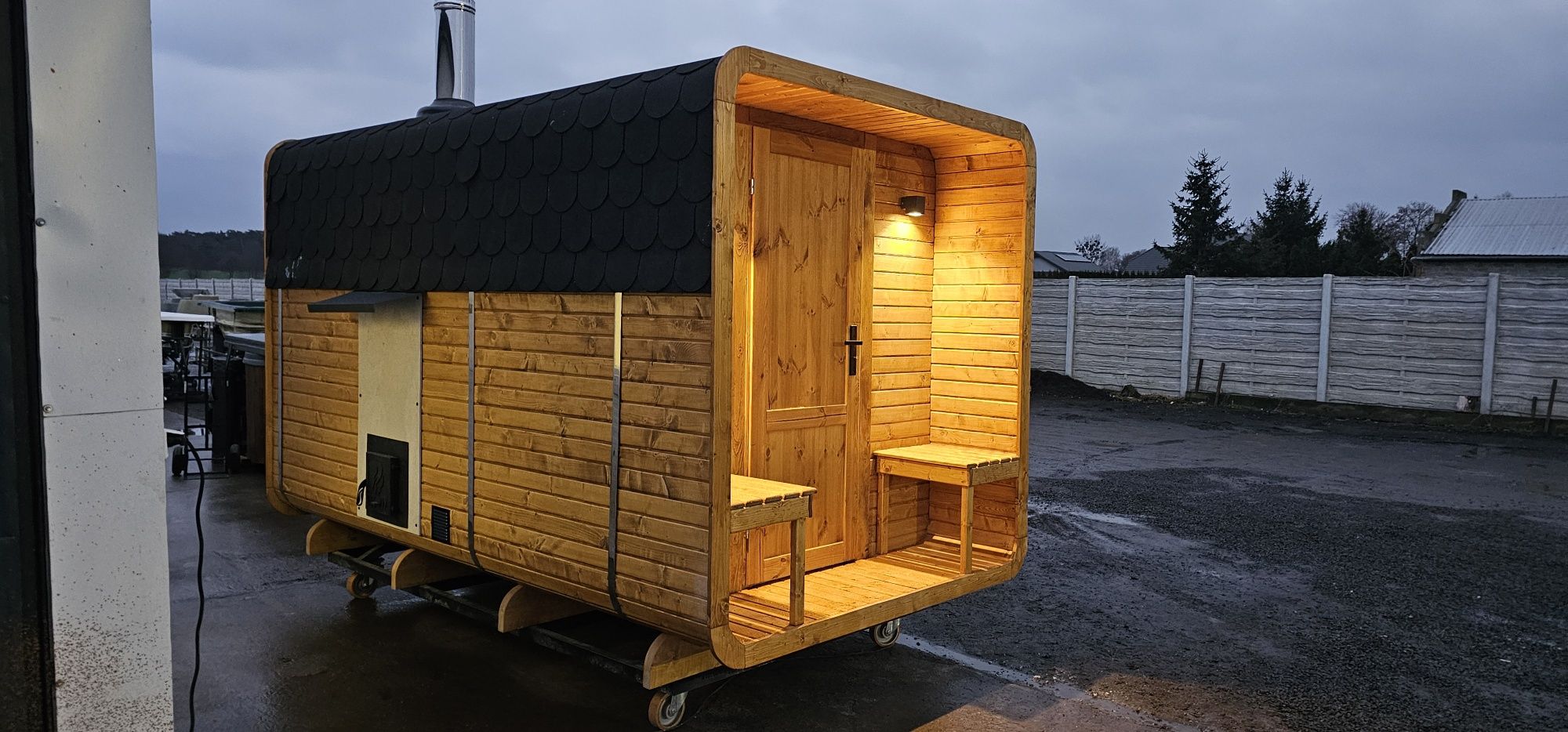 NOWA sauna ogrodowa z przedsionkiem piec elektryczny Harvia