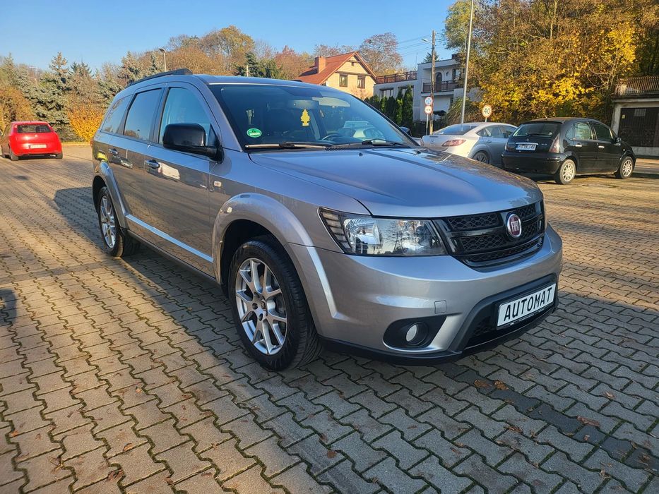 Fiat Freemont Black Code skóra Navi klimatronik PDC automat 7 foteli