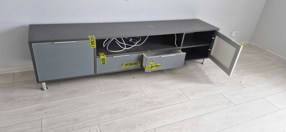 Szafka RTV  na wymiar dł 200 x wys.50