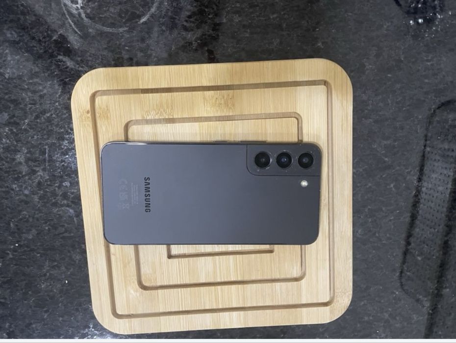 Samsung s 22  em bom estado