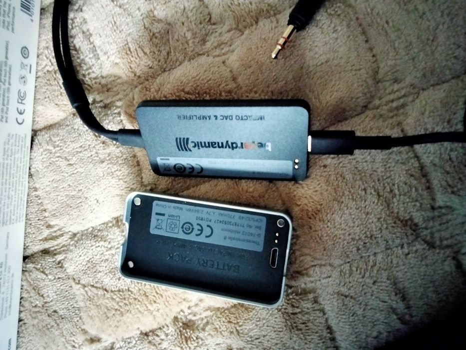 Beyerdynamic Impacto Universal High-End DAC i wzmacniacz słuchawkowy .