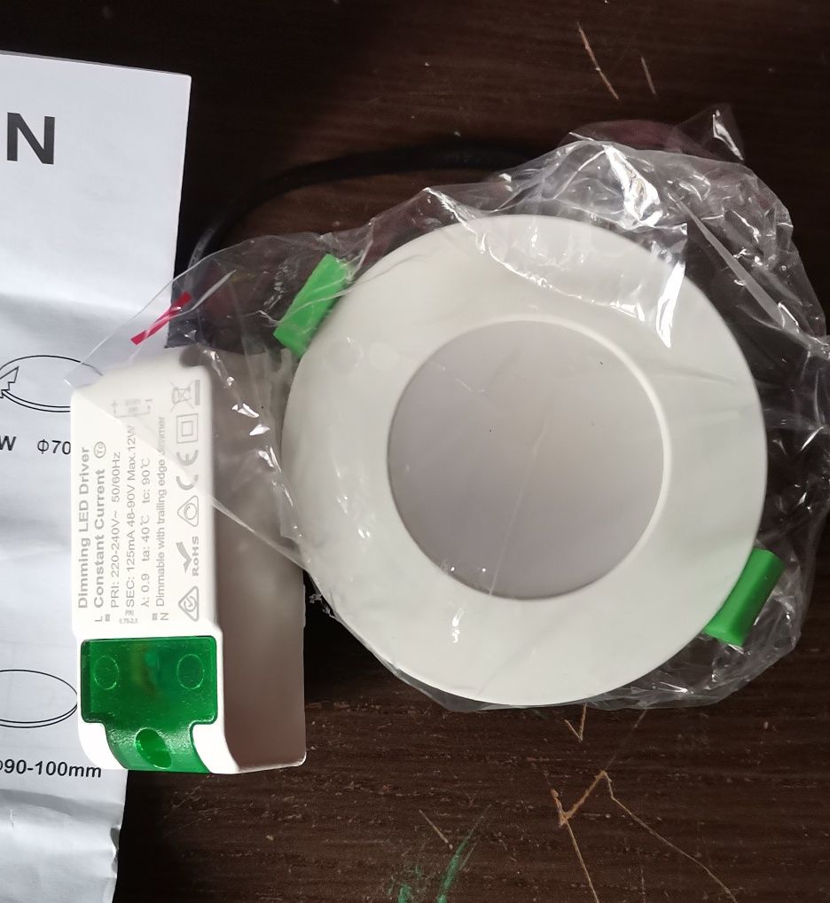 Lampy sufitowe łazienkowe.