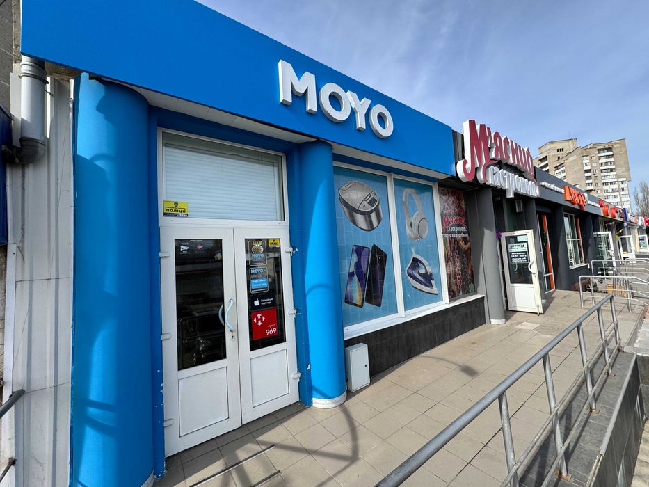 Пр.Незалежності торгове приміщення 93 кв.м. фасад ремонт прохідняк