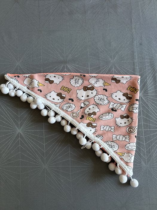 Zestaw czapeczka i chusta dla dziewczynki.