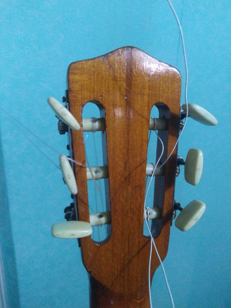 Класична гітара Cremona