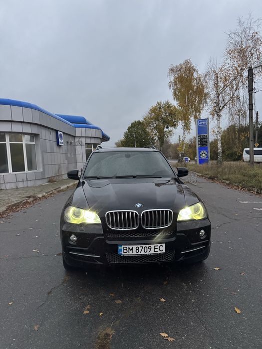 Продам BMW X5 E70, на максимальній комплектації.