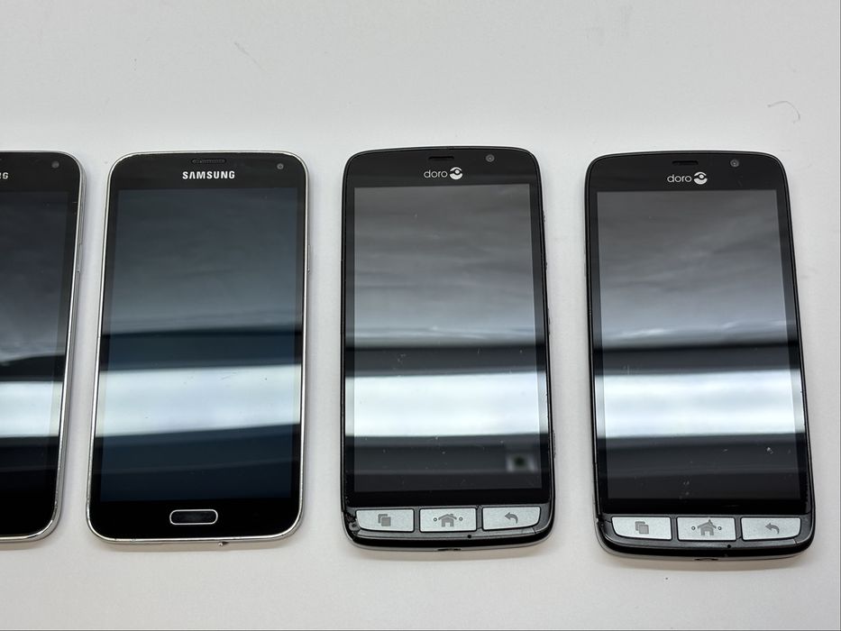 Zestaw 5 Smartfonów Samsung I doro