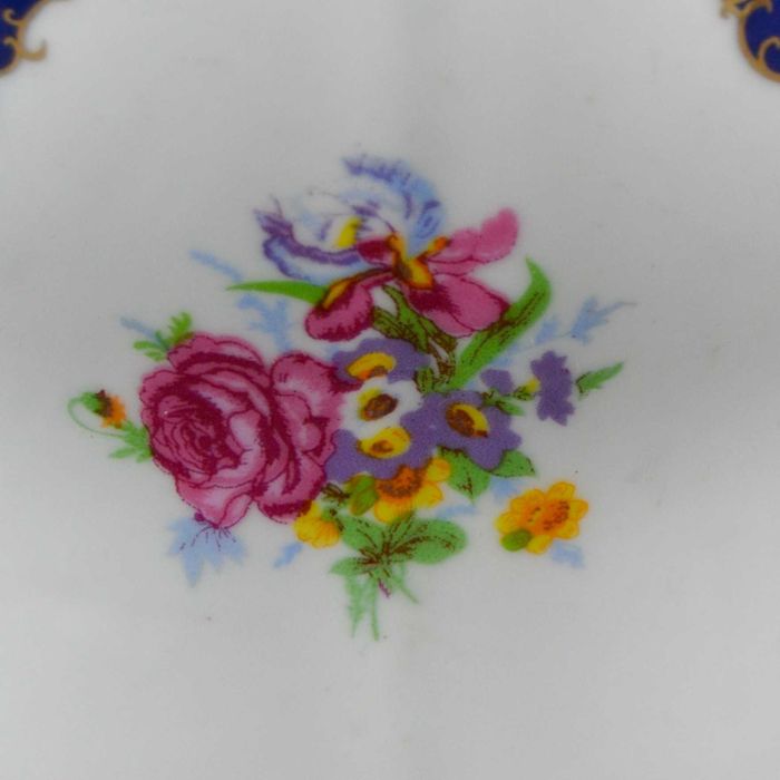 Jarra em Porcelana Lis – T. Limoges