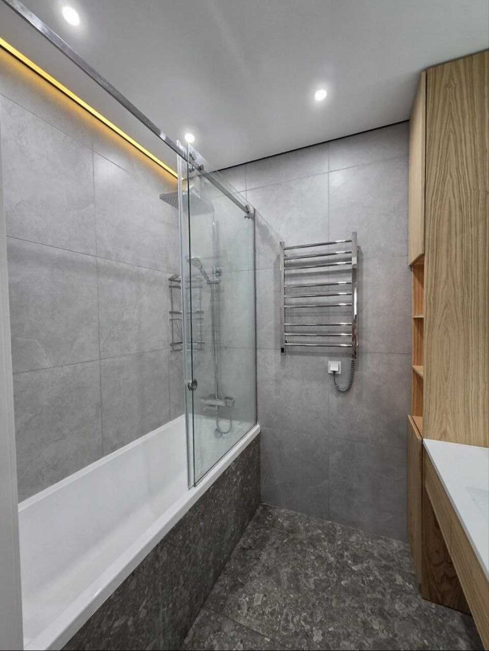 ЖК Луч, Продам НОВУЮ 2 комн. квартиру 78 м2, пр-т Героев Харькова AB