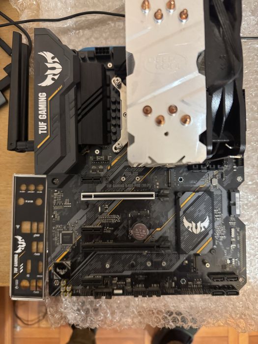 Комплект i7 10700k,  asus b460(wi-fi), 16gb ddr4 3200Mhz