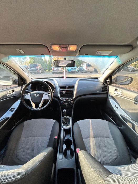 Оренда авто Львів. Hyundai Accent 1.4