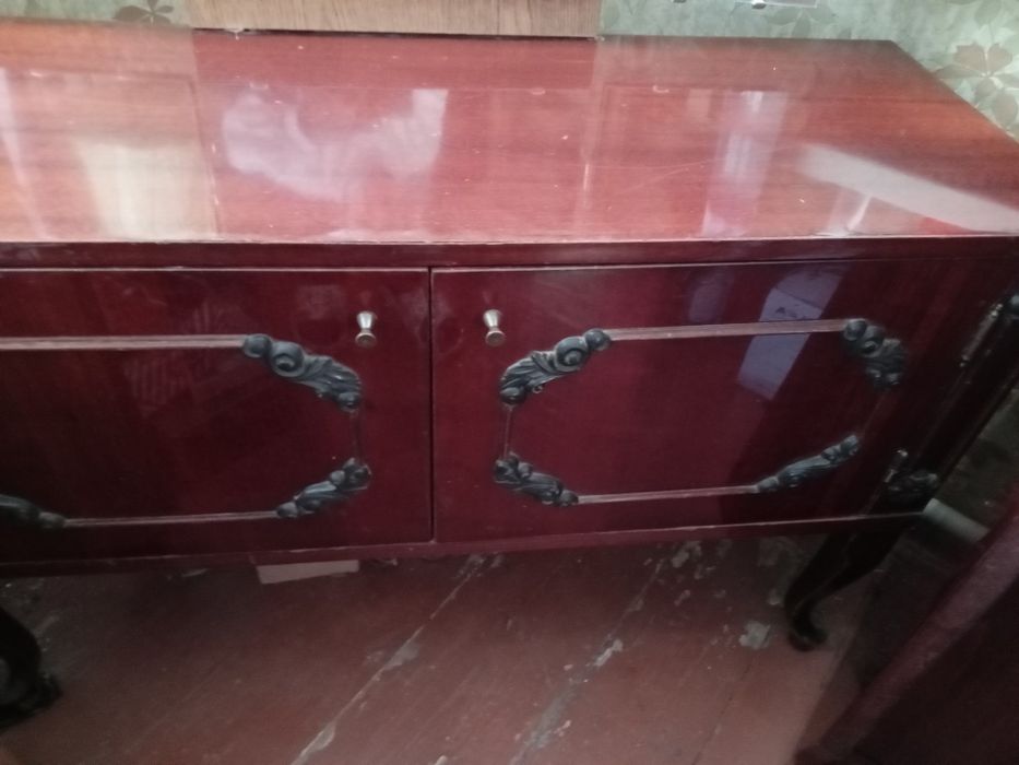 Продам трельж Руминский  1200 гр или тумбу отдельно -1000 гр.