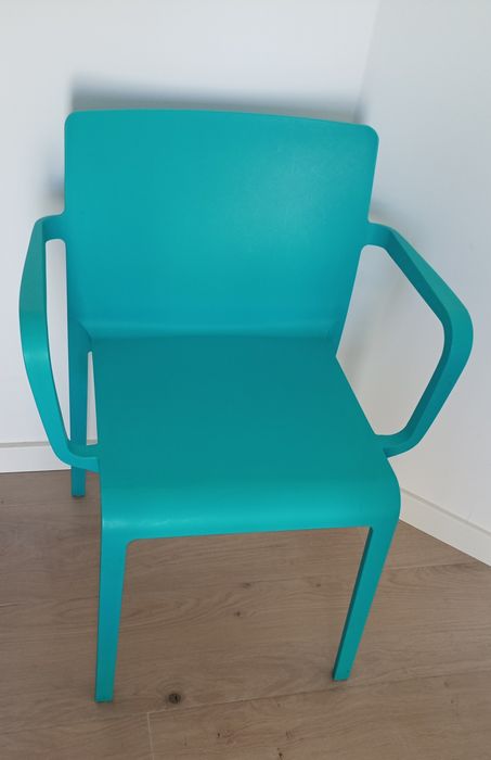 3 Cadeiras polipropileno