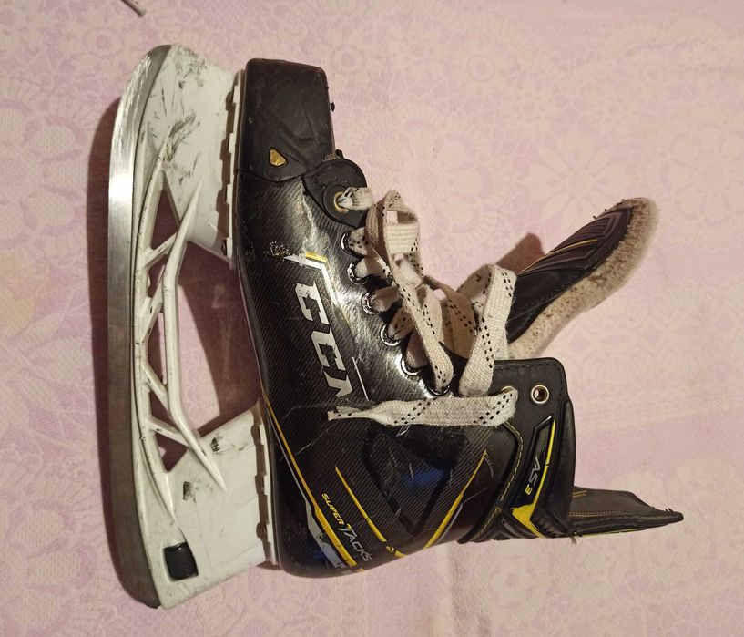 Хоккейные коньки CCM Super Tacks AS3 разм. 8