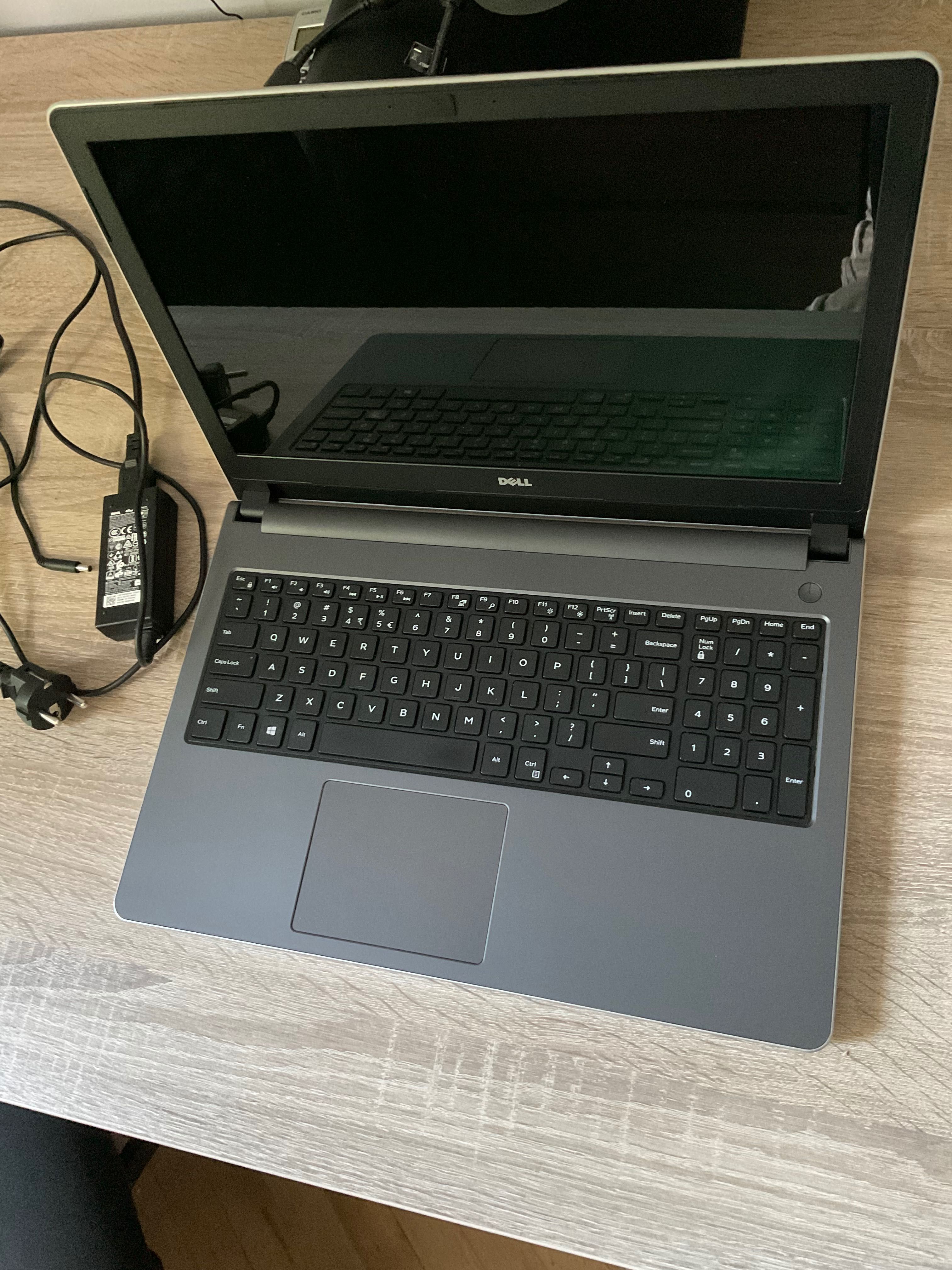 Laptop Dell Inspiron 5559 - dysk SSD1