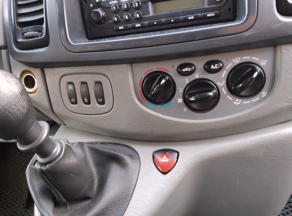 Опель віваро 2010р