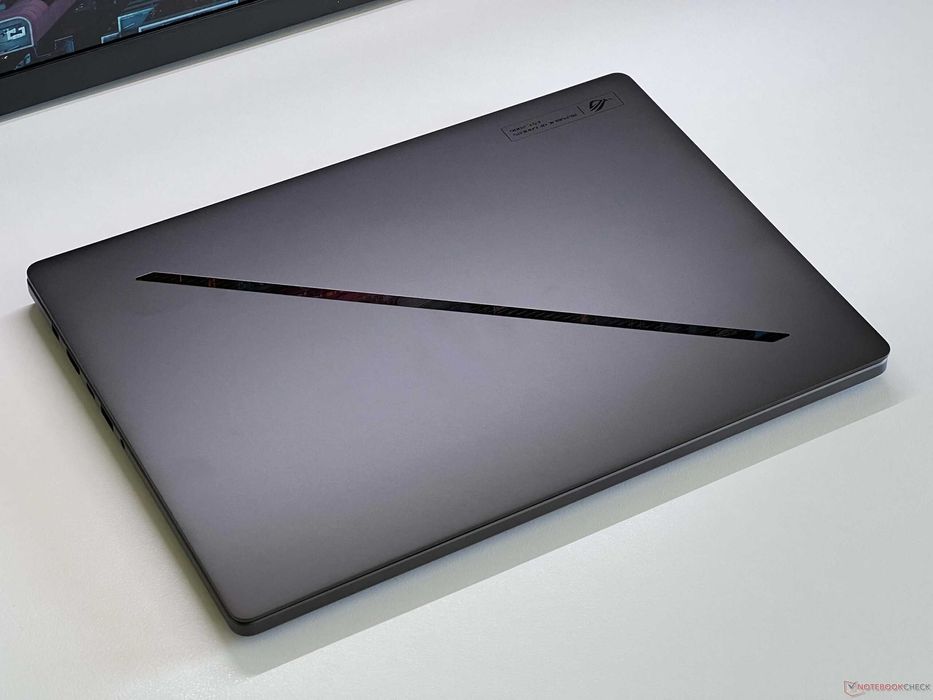 RTX 5080 16GB TURBO/64gb/AI 9 HX 370  - ASUS ROG Zephyrus G14 GA403WW