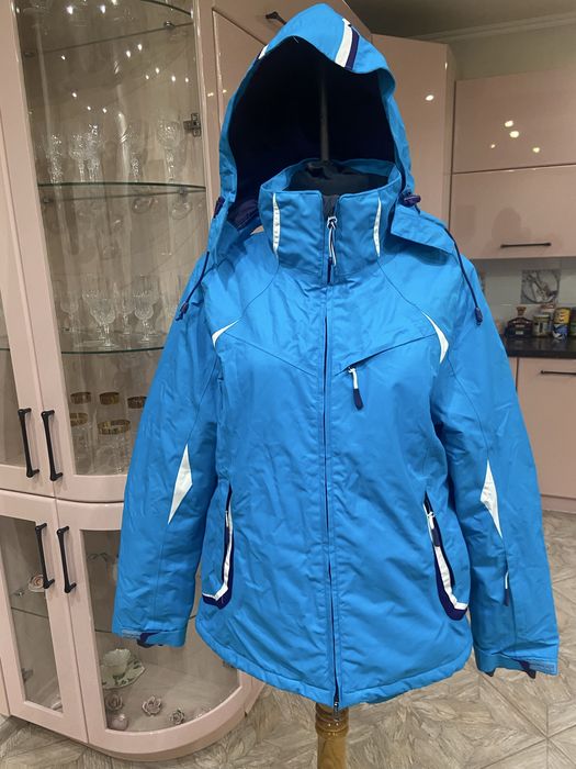 Костюм лыжный раз. 36-38. Весь товар НОВЫЙ