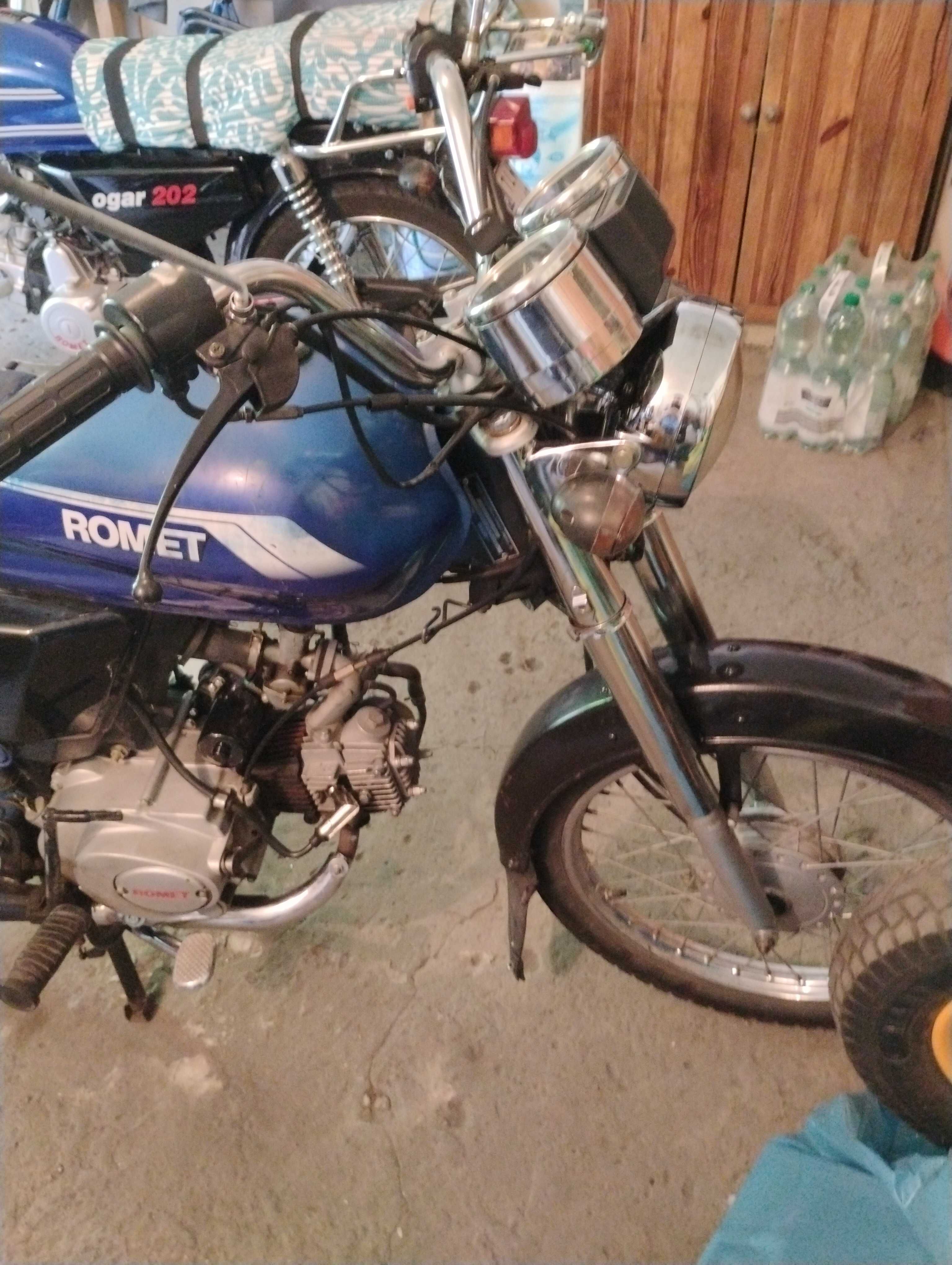Sprzedam motorek Romet Ogar 202 .nowa cena.