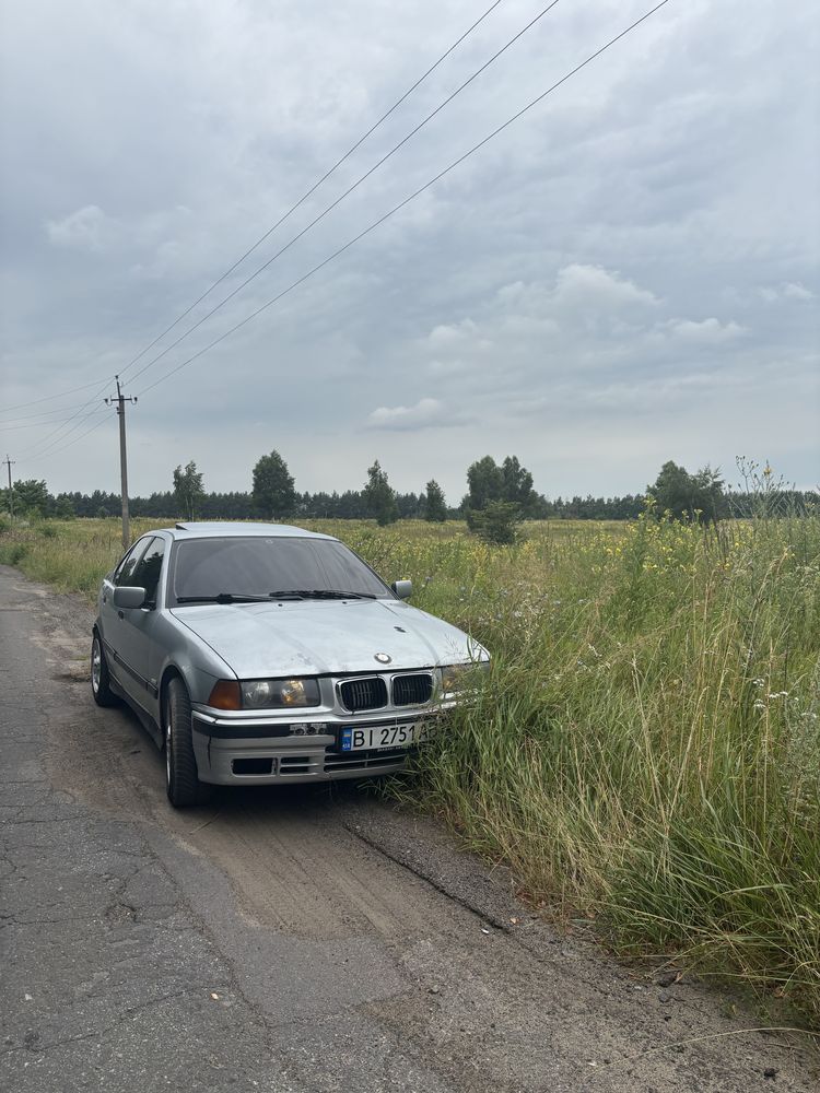 Обменяю бмв е36 1.8