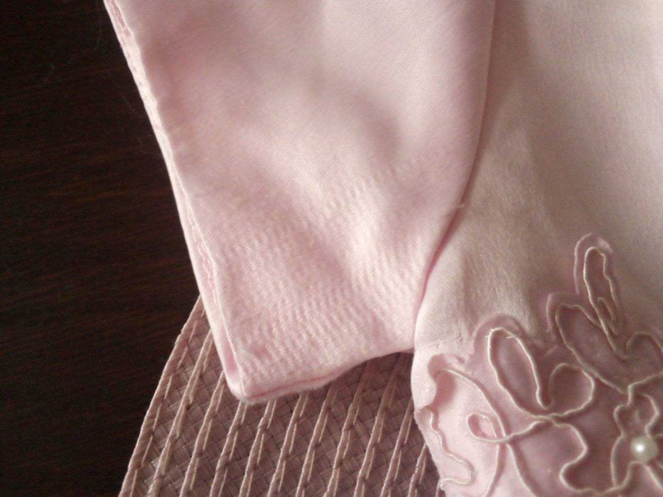 Śliczna sukienka różowo-biała rozm. 6/9m YAN BIN