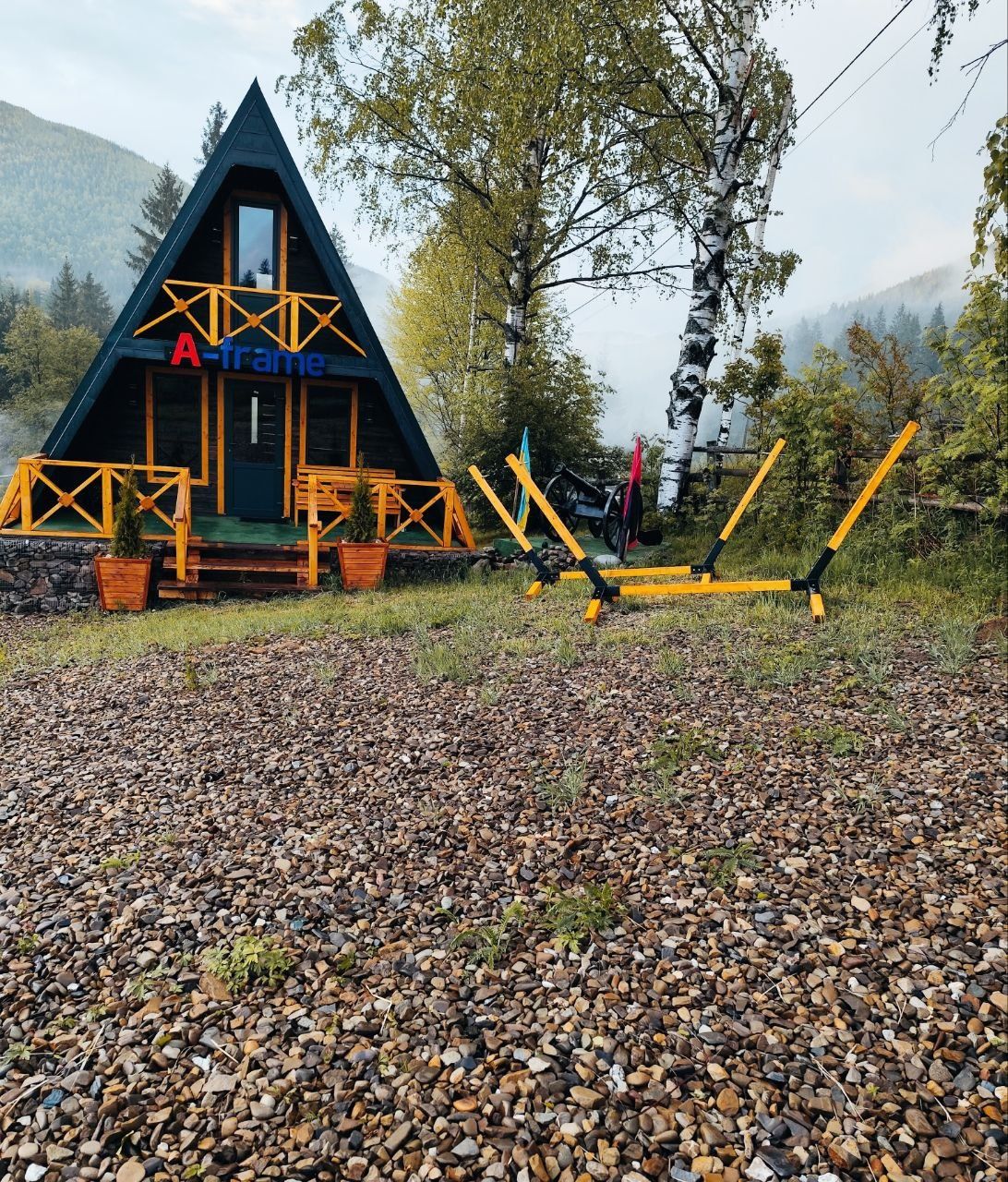 Проживання в будиночку A-frame