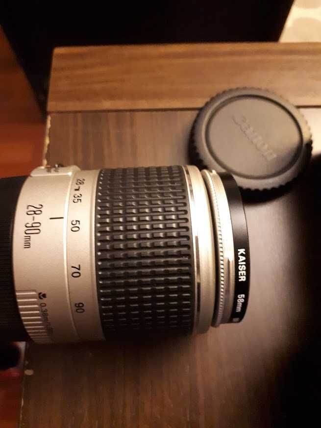 aparat Canon, dwa obiektywy  + dodatki