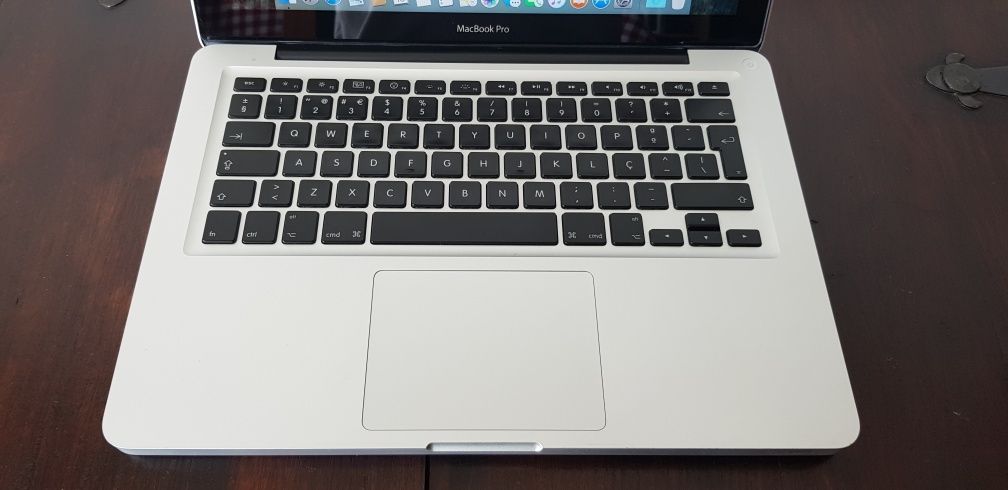 Apple MacBook pro mid 2009 13"