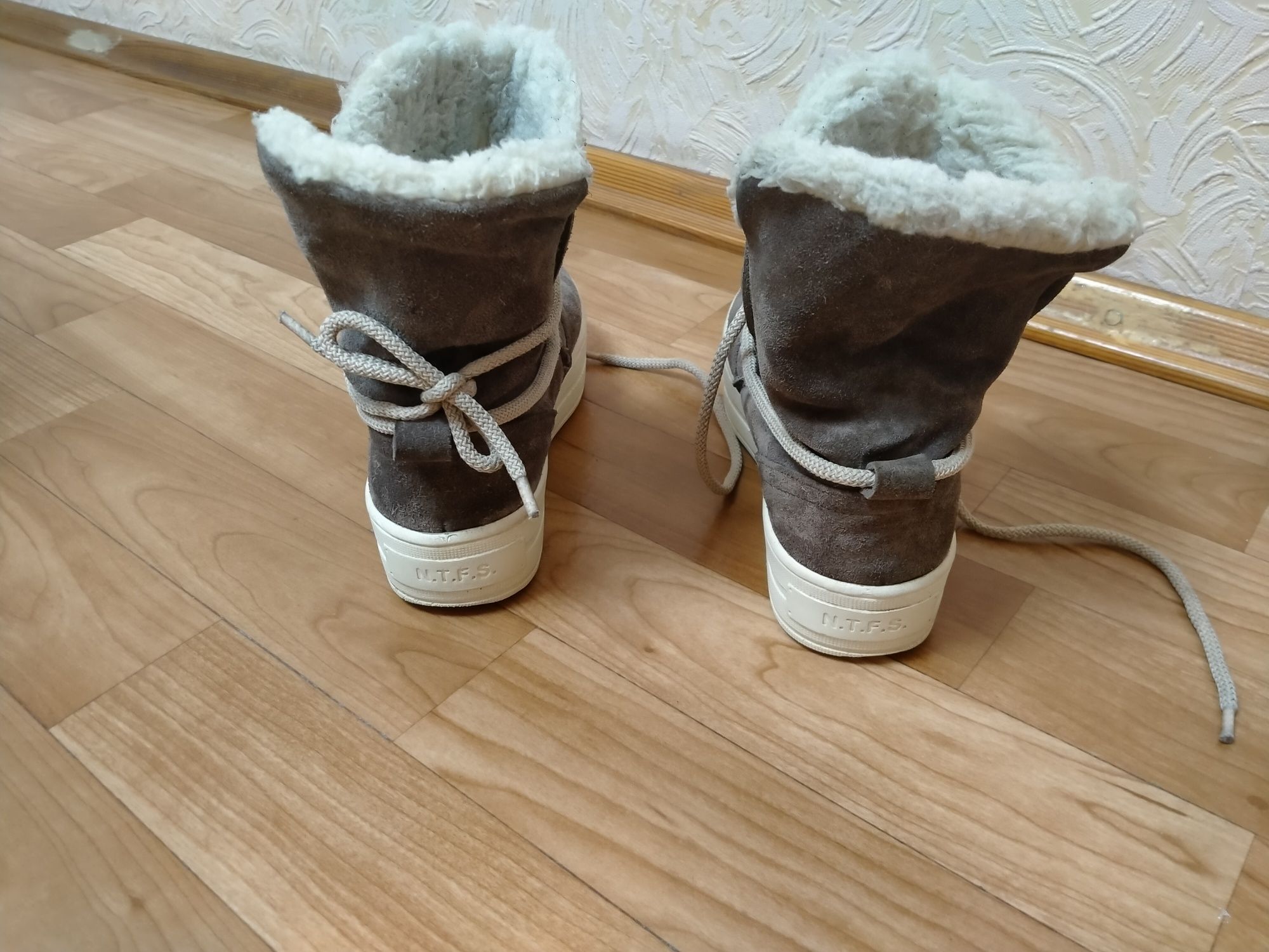Ботинки угги сапоги женские замшевые на меху зима 37р. N.T.F.S.