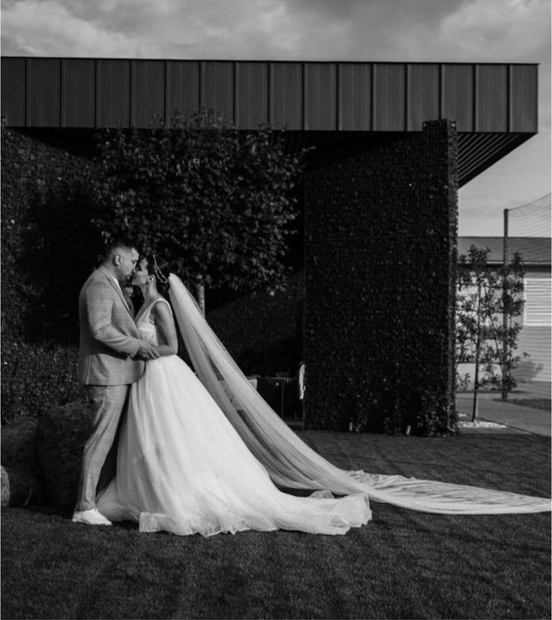 Весільна сукня XS-M