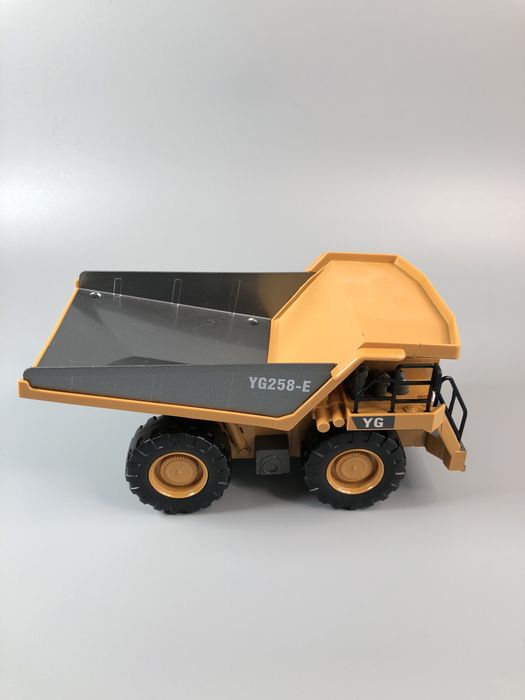 Автомобіль на дистанційному керуванні, іграшки для хлопчиків