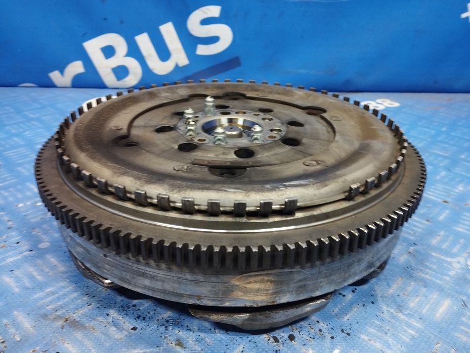 Зчеплення Vito W639 Кошик Диск Вито в 639 маховік Віто в639