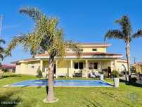 Casa / Villa T4 em Modivas de 416,00 m2