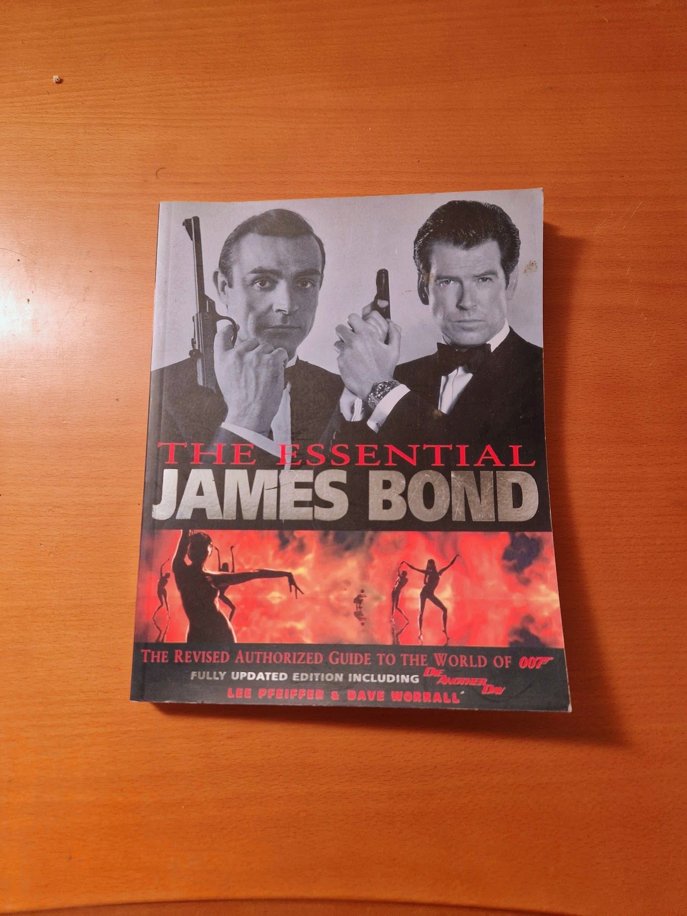 livros taschen Eastwood movies animation alvim James Bond lote