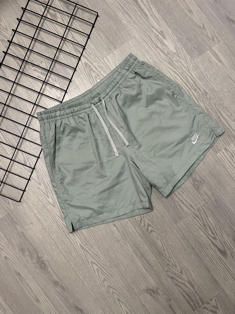 Шорти Nike Men's Club Essentials Woven Flow M Найк