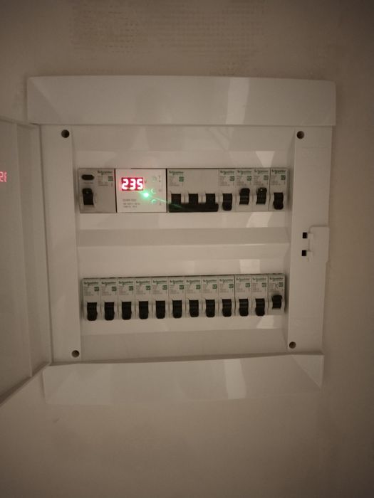 Електрик . Електромонтажні роботи