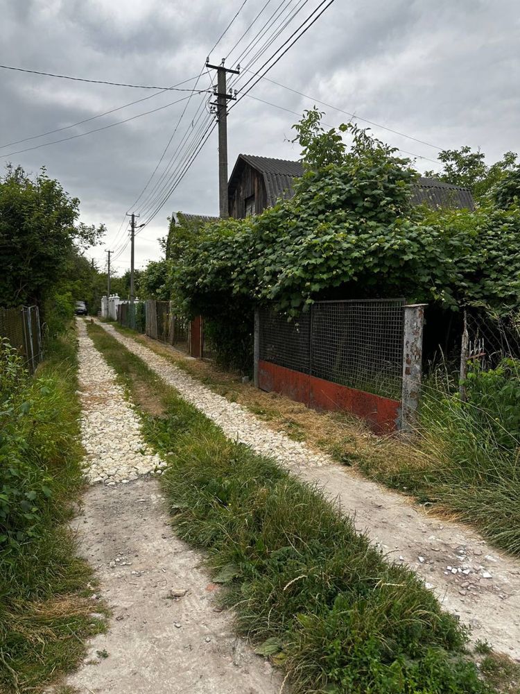 Продаж дачі в неподалік Львова , с. Бартатів (дачний кооператив