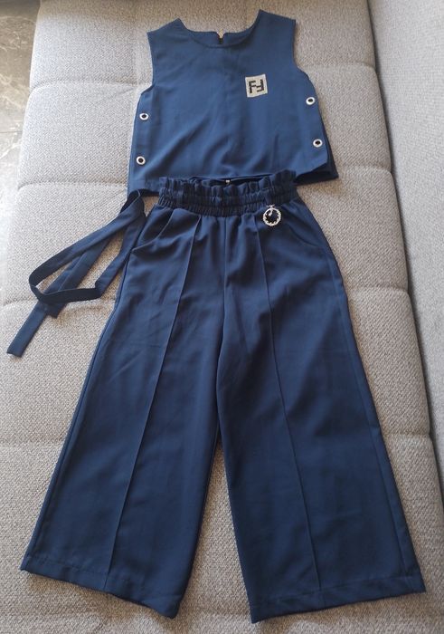 Шкільний костюм для дівчинки