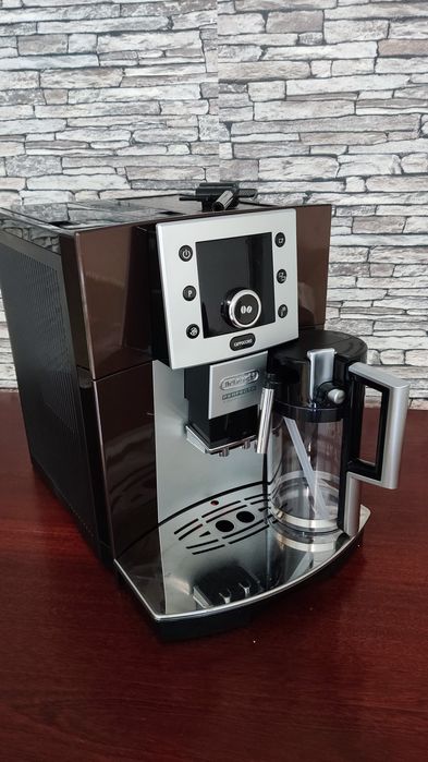 Кавомашина в Кожен Дім ® Delonghi ESAM 5500