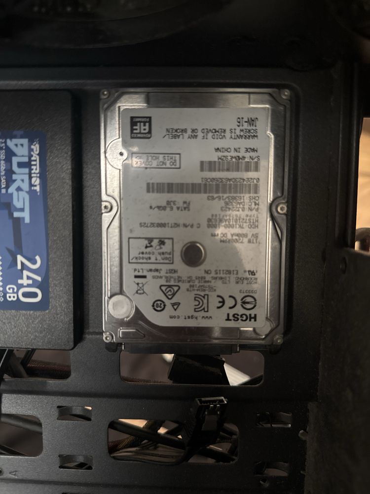Жорсткий диск  HGST 320 GB