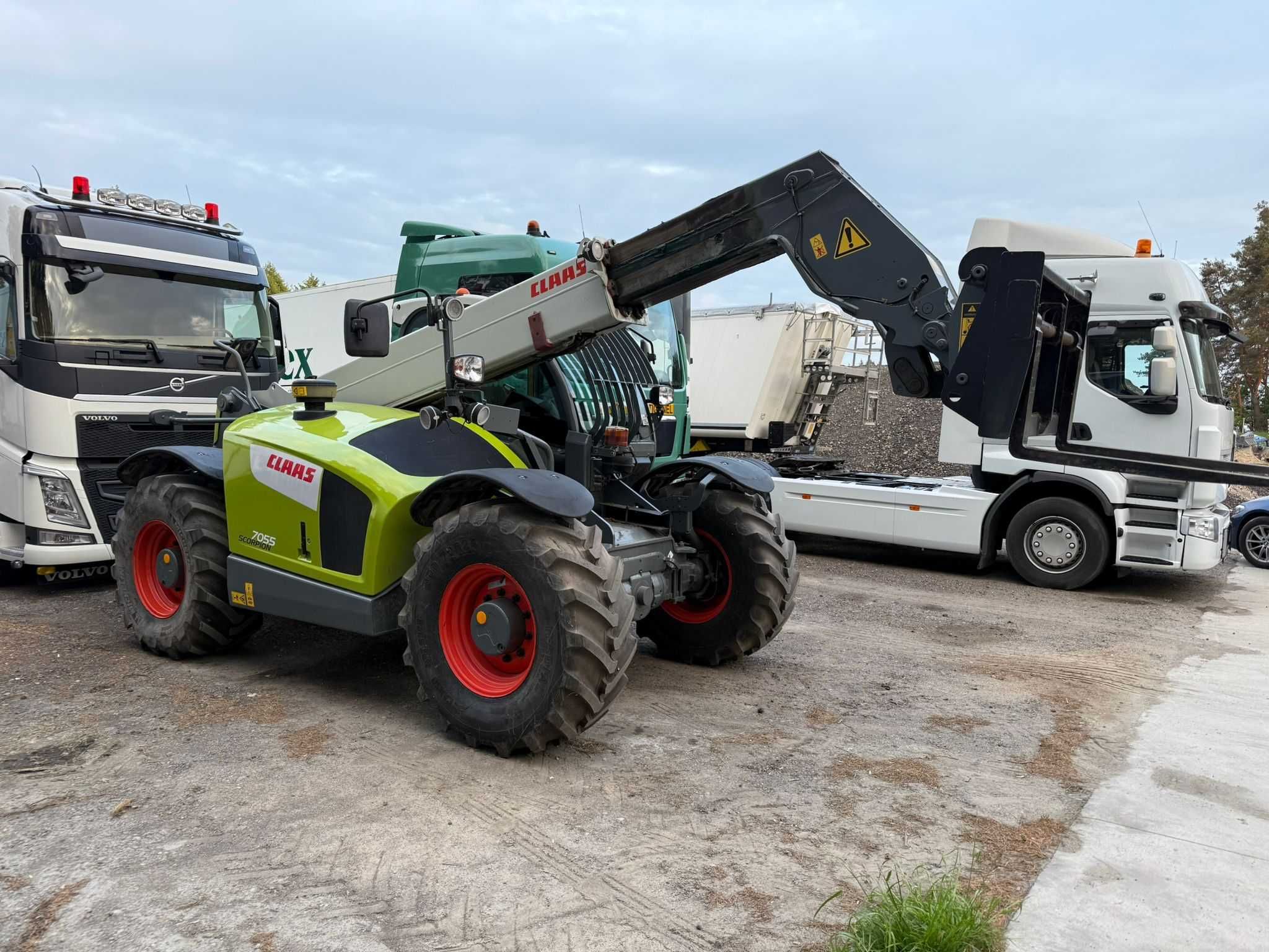 CLAAS SCORPION 7055 Varipower, Klima, Zaczep hydr,Centr smar,z Francji