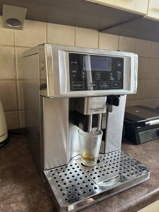 Ekspres Delonghi Primadonna S 6700 Avant ex.3