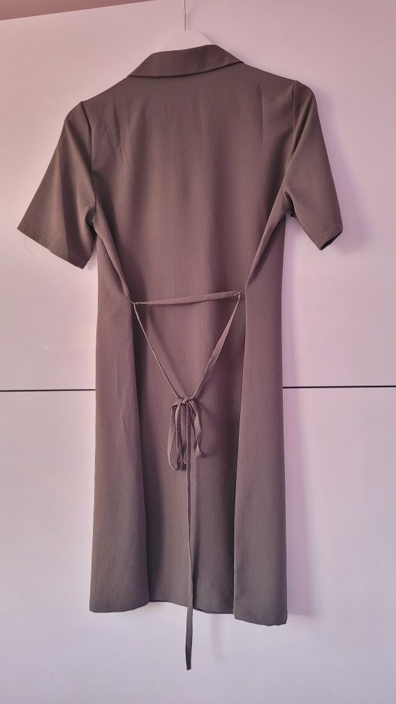Sukienka khaki koszulowa z guzikami ONLY S 36