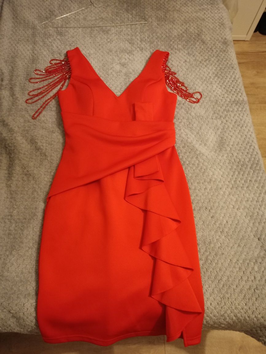 Sukienka firmy Pretty Women R.38
