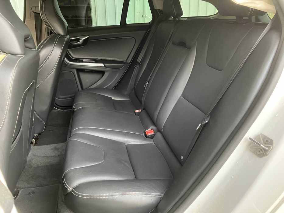 Salvado  Volvo V60 I D6 Hybrid AWD | 2017 | 163.614 Km