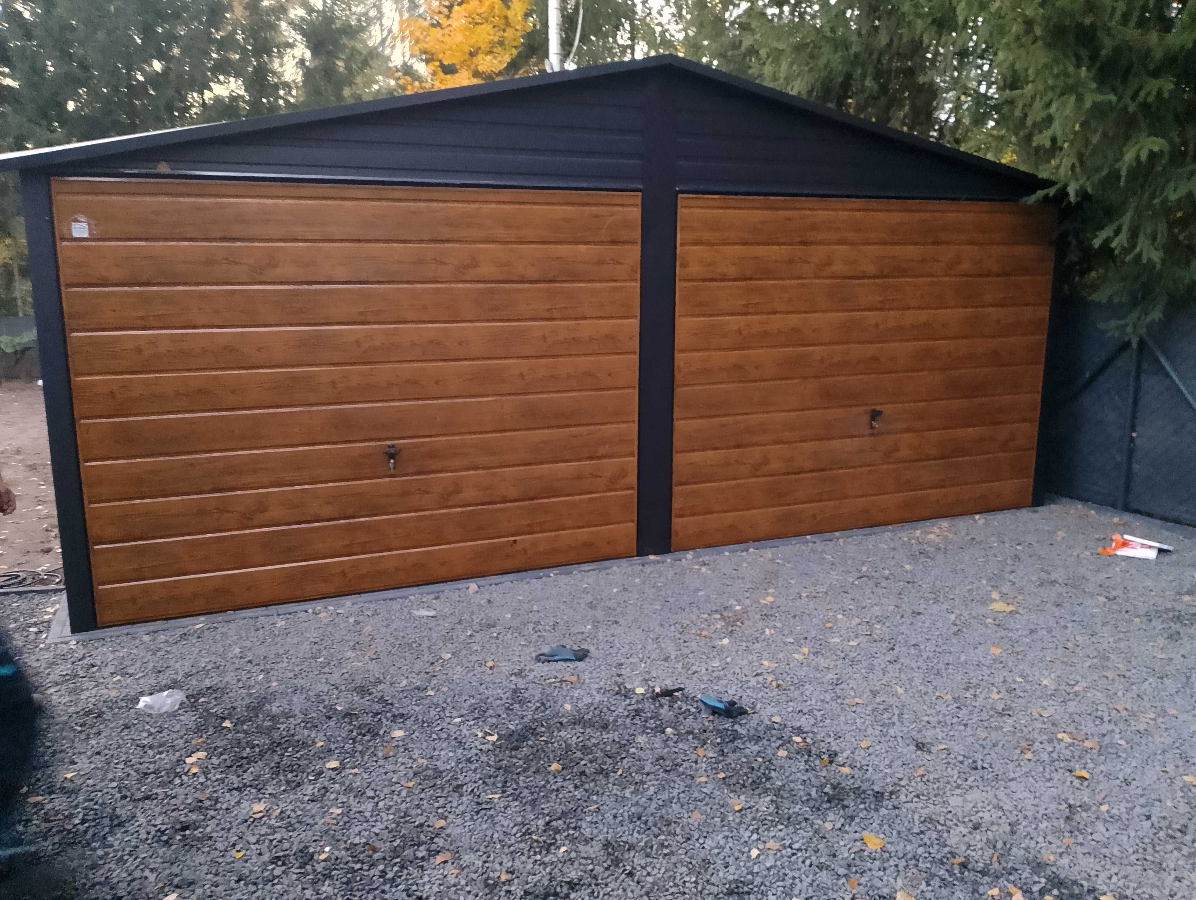 Garaż blaszany 6x5 w kolorze drewnopodobnym , dach dwuspadowy o cynk