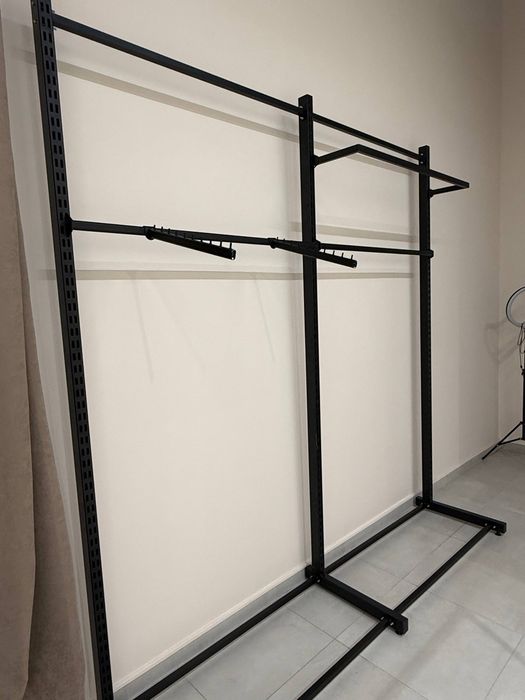 Меблі для магазину шоуруму одягу терміново