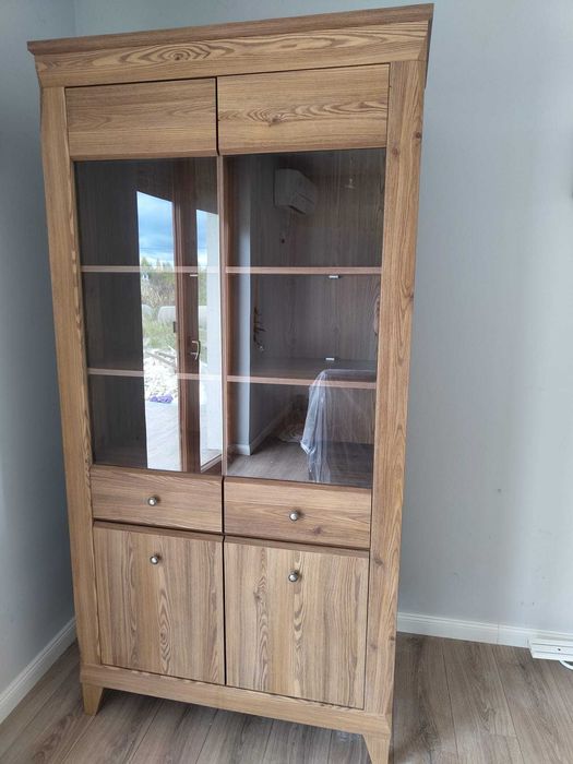 Witryna Bergen Black Red White