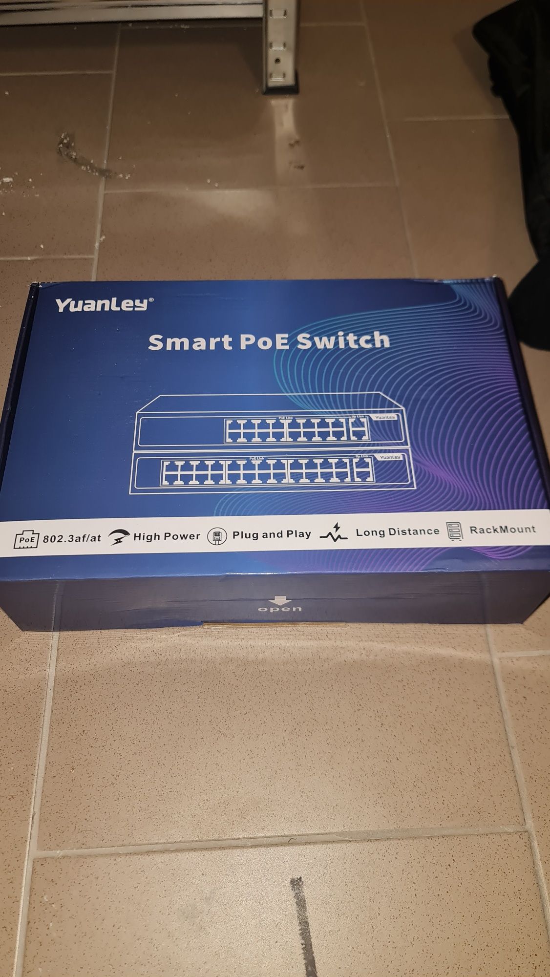 YuanLey Switch 18 Portowy Gigabit PoE with 2 x Uplink 16 PoE+ Port 100