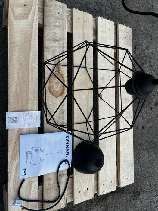 Продам нову люстру